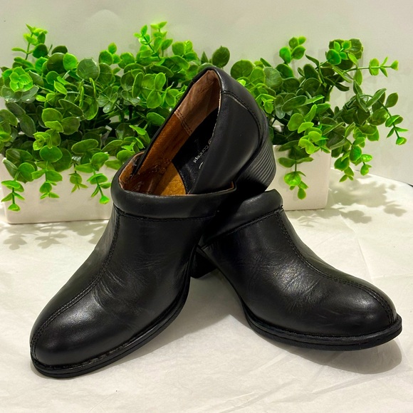 boc Shoes - BOC Born Clogs Womens 7,5 Black Leather Block Heel Mules Shoes BC9546
